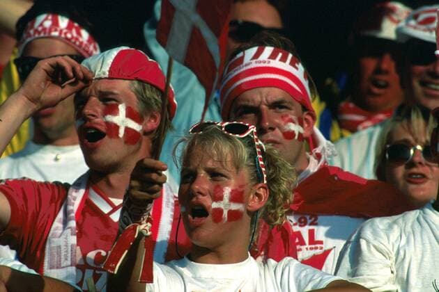 Fußball, EM Finale 1992 in Göteborg, Dänemark - Deutschland 2:0 Dänische Fußballfans feuern ihre Jungs an Fußball EM Herren Europameisterschaft 1992, Nationalmannschaft, Nationalteam, Länderspiel, Finale, Endspiel Gruppe Nya Ullevi Göteborg