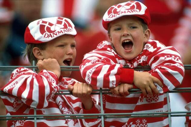 Junge dänische Fußballfans lautstark Fußball EM Herren Europameisterschaft 1988, Nationalmannschaft, Nationalteam, Länderspiel Gruppe Parkstadion Gelsenkirchen Begeisterung