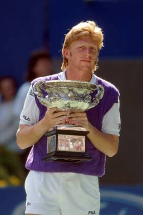Boris Becker (Deutschland) mit dem Siegerpokal Tennis Herren Australian Open 1991, ATP-Tour, Grand Slam, Hartplatz, Hardcourt, Hartplatztennis, Hartplatzturnier Einzelbild Flinders Park Melbourne Freude