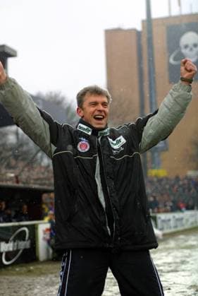 Trainer Dietmar Demuth (St.Pauli) jubelnd Fußball 2. BL Herren Saison 2000 2001, FC St. Pauli, Vdig Einzelbild Stadion am Millerntor Hamburg Freude,