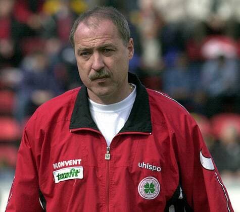 Fußball, Trainerhistorie, Rot-Weiß Oberhausen Trainer Gerhard Kleppinger (Oberhausen) Fußball 2. BL Herren Saison 2000 2001, FSV Mainz 05 - RW Oberhausen 1:0, Vdig, RWO, Rot Weiß, Porträt Bruchwegstadion Mainz