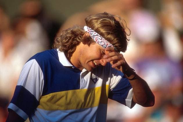 Peter Lundgren (Schweden) enttäuscht Tennis Herren All England Championships 1989, Grand Slam, ATP-Tour, Rasen, Rasenplatz, Rasenturnier, Rasentennis Einzelbild Wimbledon London Enttäuschung,