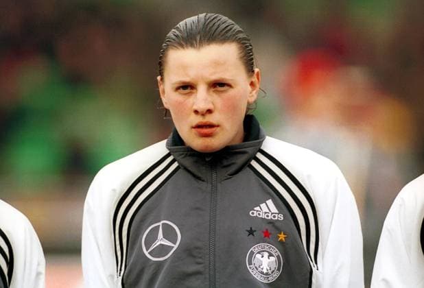 Pia Wunderlich (Deutschland) Fußball Länderspiel Damen Freundschaftsspiel 2001, Frauen, Frauenfußball, Frauennationalmannschaft, Nationalmannschaft, CF Porträt Donaustadion Ulm