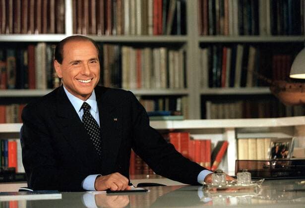 Silvio Berlusconi (Italien), designierter italienischer Ministerpräsident und Präsident von AC Milan Fußball Herren Serie A 2000 2001, 1. Italienische Liga Einzelbild Mailand