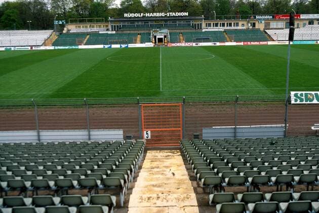 Fußball, Stadiongeschichte SG Dynamo Dresden Dresdner Rudolf Harbig Stadion Fußball Herren Saison 1998 1999: Regionalliga Nordost, 3. Liga, 1. FC Dynamo Dresden, Vdia Totale Rudolf Harbig Stadion Dresden