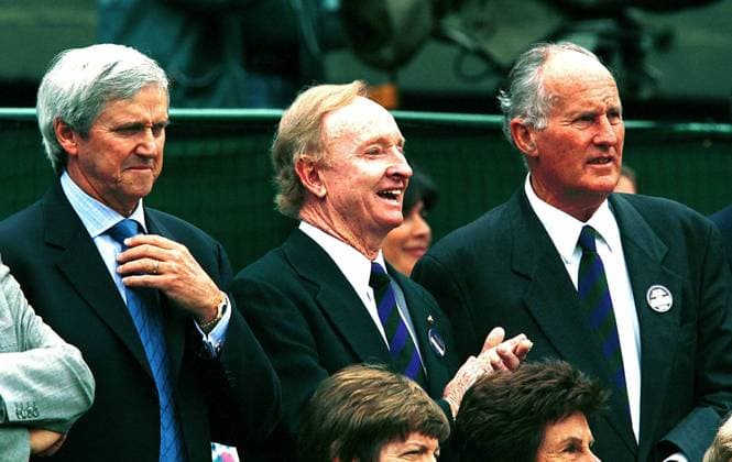 Champions Parade: V. li.: Roy Emerson, Rod Laver und Neale Fraser (alle Australien) Tennis Herren All England Championships 2000, WTA-Tour, Rasen, Rasenplatz, Rasentennis, Rasenturnier Gruppe Wimbledon London Freude,