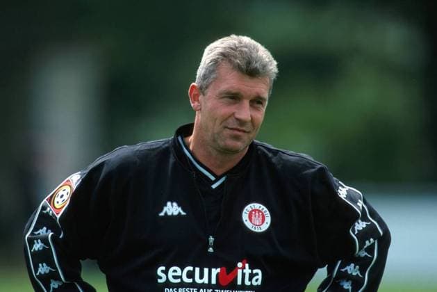 Trainer Dietmar Demuth (St.Pauli) Fußball 1. BL Herren Saison 2001 2002: Training, Saisonvorbereitung, Sommerpause, FC St. Pauli, Vdia Einzelbild Stadion am Millerntor Hamburg