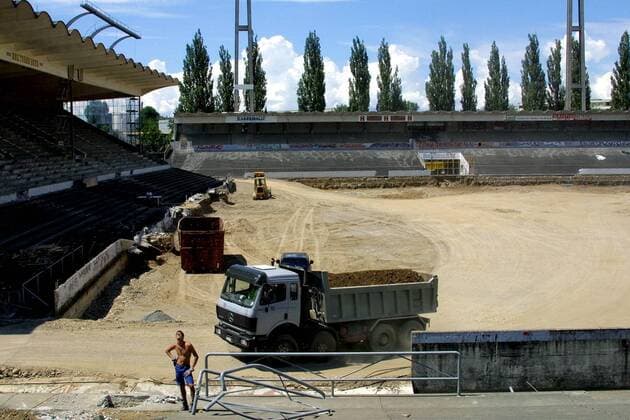 Abrissarbeiten am Stadion Wankdorf (dem Wunder von Bern 1954) Fußball Herren Wankdorfstadion 2001 2002, Stadionabriß, Stadionabriss, Abriß, Abriss, Vdig Totale Schweizer Nationalstadion Bern