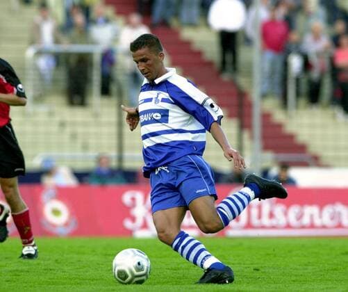 Benjamin Köhler (Duisburg) am Ball Fußball 2. BL Herren Saison 2001 2002, MSV Duisburg - SSV Reutlingen 3:3 Einzelbild Wedaustadion Duisburg Dynamik,