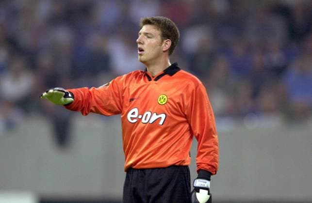 Torwart Philipp Laux (BVB) gibt Anweisungen Fußball 1. BL Herren Saison 2001 2002, Stadioneinweihung, Stadioneröffnung, Schalke - Borussia Dortmund 0:0 Einzelbild SchalkeArena, AufSchalkeArena, AufSchalke, Auf Gelsenkirchen Nachdenklichkeit,