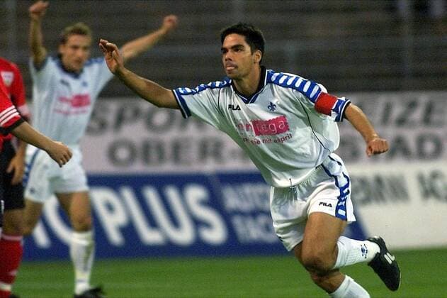 David Wagner (Darmstadt) - Torjubel Fußball Herren Regionalliga Süd 2001 2002, 3. Liga, SV Darmstadt 98, Vdig Einzelbild Stadion am Böllenfalltor Darmstadt Dynamik, Begeisterung, Freude,