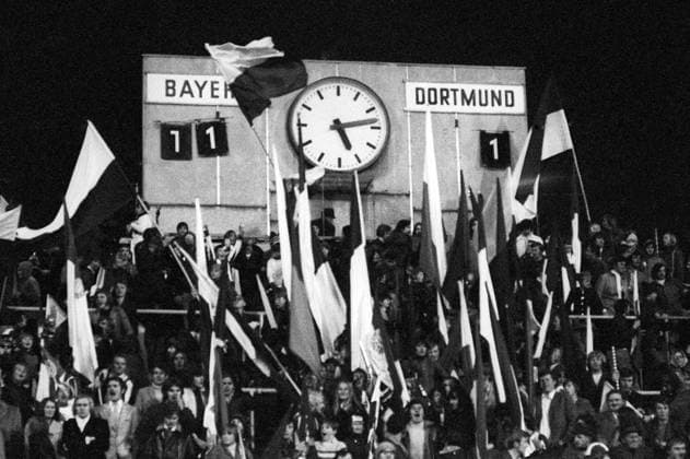 Rekordergebnis! Bayern schlägt den BVB 11:1 Fußball 1. BL Herren Saison 1971 1972, FC Bayern München - Borussia Dortmund 11:1, Resultat, Ergebnis, Spielergebnis Totale Stadion an der Grünwalder Straße München