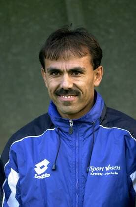 Trainer Jos Luhukay (Uerdingen) Fußball Herren Regionalliga Nord 2001 2002, 3. Liga, Essen- KFC Uerdingen 0:0, Vdig Porträt Georg-Melches-Stadion Essen
