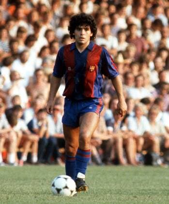 Diego Armando Maradona (FC Barcelona) am Ball Fußball Herren Primera Division 1982 1983, 1. Spanische Liga Einzelbild