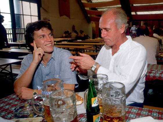 Trainer Udo Lattek (re.) und Lothar Matthäus (beide Bayern) auf der Wies n Fußball 1. BL Herren Saison 1985 1986, Oktoberfest, Wiesn, Wiesen Gruppe Theresienwiese München