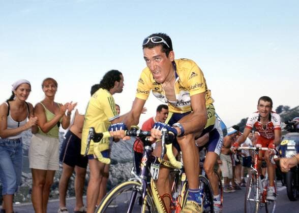 Angel Casero (Spanien, Festina) - Anstieg Radsport Herren Vuelta a Espana 2001, Spanienrundfahrt, Radrennsport, Straßenradsport, Straßenradrennsport, Einzelbild Madrid Anstrengung,