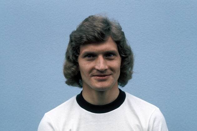 Dieter Herzog (Deutschland) - Fototermin Fußball WM Herren Weltmeisterschaft 1974, Nationalmannschaft, Nationalteam, Nationaltrikot Porträt Berlin