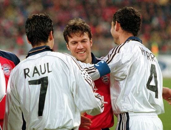 Lothar Matthäus (Mitte, Bayern) freut sich mit Raul Gonzalez (li.) und Fernando Hierro (beide Real Madrid) Fußball EC 1 Herren Champions League 1999 2000, FC Bayern München - Real Madrid (Spanien) 4:1 Gruppe Olympiastadion München Harmonie Freude, Kameradschaft