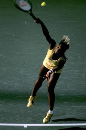 Serena Williams (USA) - Aufschlag Tennis Damen US Open 2001, Grand Slam, WTA-Tour, Hartplatz, Hardcourt, Hartplatztennis, Hartplatzturnier, Vdia Einzelbild Flushing Meadow New York Dynamik,