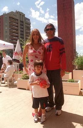 Paolo Maldini (Milan) mit Ehefrau Adriana und Sohn Christian Fußball Herren Serie A 2001 2002, 1. Italienische Liga, AC Mailand Gruppe