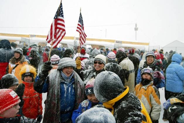 Amerikanische Fans - Gute Stimmung auch im Schneegestöber OS Winter Olympische Winterspiele 2002, Olympia, Olympiade, Spiele, Totale Salt Lake City Freude,