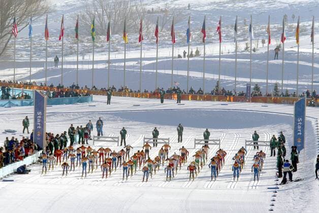 Massenstart der Langläuferinnen Nordischer Skilauf OS Winter Damen Olympische Spiele 2002, Winterspiele, Olympia, Olympiade, Ski Nordisch, Langlauf, Skilanglauf, Vdig Totale Soldier Hollow Salt Lake City Utah