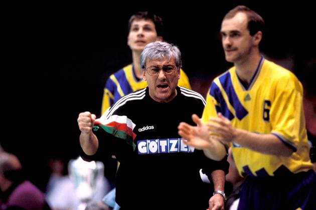 Trainer Petre Ivanescu (Rheinhausen) Handball Herren DHB-Pokal 1993 1994, Pokalspiel, Finalrunde, Halbfinale, OSC Rheinhausen Gruppe