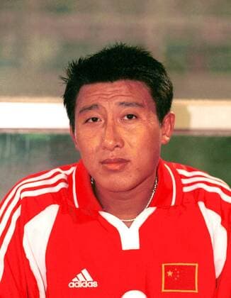 Zhang Enhua (China) Fußball Länderspiel Herren WM-Qualifikation 2001, Weltmeisterschaftsqualifikation, Nationalmannschaft, Nationalteam, Vneg Porträt Abu Dhabi Stadion Abu Dhabi  