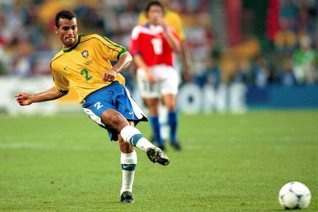 Cafu (Brasilien) am Ball Fußball WM Herren Weltmeisterschaft 1998, Nationalmannschaft, Nationalteam, Nationaltrikot, Länderspiel, Vneg Einzelbild Parc des Princes, Prinzenpark Paris  