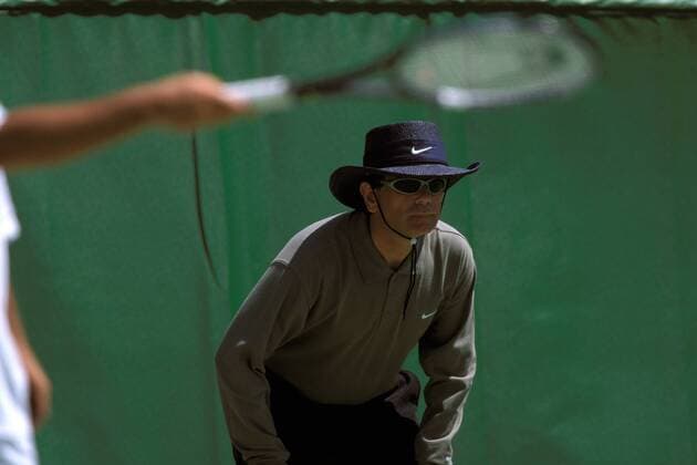 Linienrichter - voll konzentriert Tennis Australian Open 2002, Grand Slam, WTA-Tour, Einzelbild Flinders Park, ATP-Tour Melbourne Konzentration,