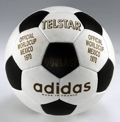 Der offizielle adidas Telstar - Spielball der Weltmeisterschaft 1970 in Mexiko Fußball WM Herren Weltmeisterschaft 1970, Vdia Einzelbild Freisteller