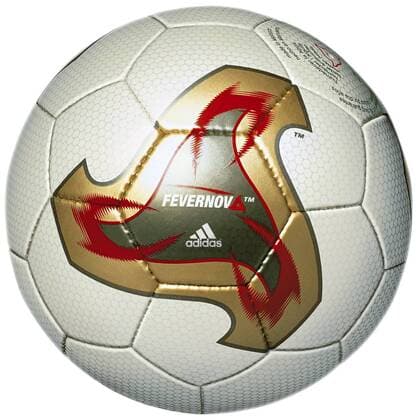 Der offizielle adidas Fevernova - Spielball der Weltmeisterschaft 2002 in Japan und Südkorea Fußball WM Herren Weltmeisterschaft 2002, Vdia Einzelbild Freisteller