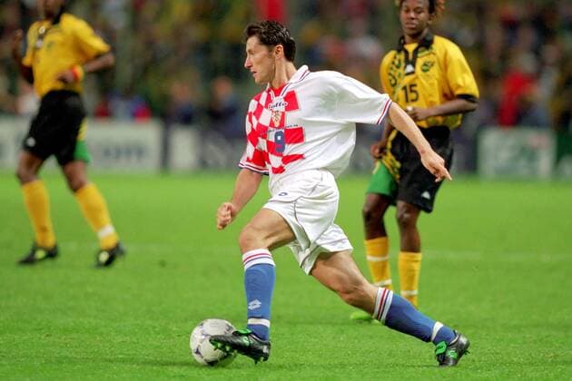 Davor Suker (Kroatien) am Ball Fußball WM Herren Weltmeisterschaft 1998, Länderspiel, Nationalmannschaft, Nationalteam, Nationaltrikot, Gruppe H Einzelbild Stade Felix Bollaert Lens Dynamik,