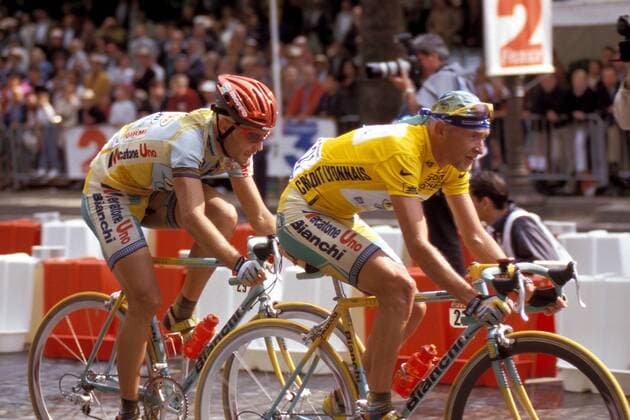 Mario Traversoni (li.) und Teamkollege Marco Pantani (beide Italien Mercatone Uno) Radsport Herren Tour de France 1998, 21. Etappe, Melun - Paris Gruppe Paris