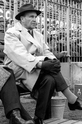 Trainer Bela Guttmann (Milan) Fußball Herren Serie A 1953 1954, 1. italienische Liga, AC Mailand Einzelbild San Siro Mailand