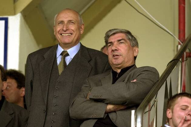 Präsident Dieter Krein (li.) und Manager Klaus Stabach (beide Cottbus) Fußball 1. BL Herren Saison 2001 2002, FC Energie Cottbus Gruppe Stadion der Freundschaft Cottbus