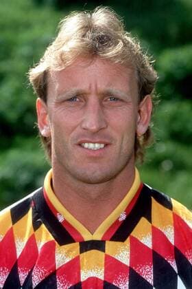 Andreas Brehme (Deutschland) Fußball WM Herren Weltmeisterschaft 1994, Vorstellung, Präsentation, Pressetermin, Porträttermin, Kader Porträt Frankfurt M.
