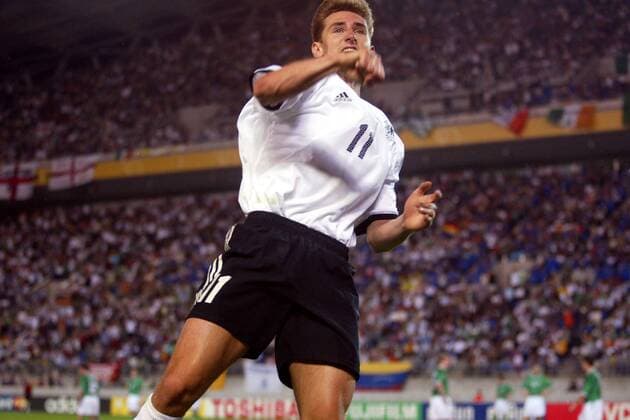 Miroslav Klose (Deutschland) - Jubel Fußball WM Herren Weltmeisterschaft 2002, Länderspiel, Gruppenspiel, Gruppe E, Nationalmannschaft, Nationalteam Einzelbild Kashima-Stadion Ibaraki Höhe, Glück Freude, Begeisterung