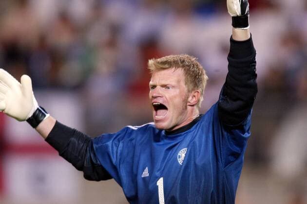 Torwart Oliver Kahn (Deutschland) sauer Fußball WM Herren Weltmeisterschaft 2002, Länderspiel, Gruppenspiel, Gruppe E, Nationalmannschaft, Nationalteam, Vdig Einzelbild Kashima Stadion Ibaraki Spannung,