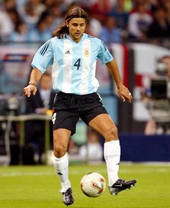 Mauricio Pochettino (Argentinien) am Ball Fußball WM Herren Weltmeisterschaft 2002, Länderspiel, Gruppenspiel, Gruppe F, Nationalmannschaft, Nationalteam, Vdig Einzelbild Sapporo Dome Sapporo Dynamik,
