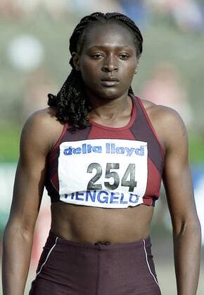 Francoise Mbango (Kamerun) Leichtathletik Damen FBK-Games 2002, IAAF - Sportfest, Leichtathletikmeeting, Leichtathletiksportfest, Meeting Einzelbild FBK-Stadion Hengelo