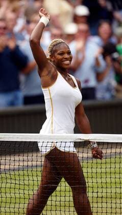 Serena Williams (USA) - Siegesjubel Tennis Damen All England Championships 2002, Grand Slam, WTA-Tour, Rasen, Rasenplatz, Rasentennis, Rasenturnier Einzelbild Wimbledon, Finale, Endspiel London Freude,