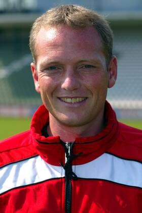 Co-Trainer Dirk Bremser (Lübeck) Fußball 2. BL Herren Saison 2002 2003, VfB Lübeck, Vorstellung, Präsentation, Pressetermin, Porträttermin Porträt Stadion an der Lohmühle Lübeck