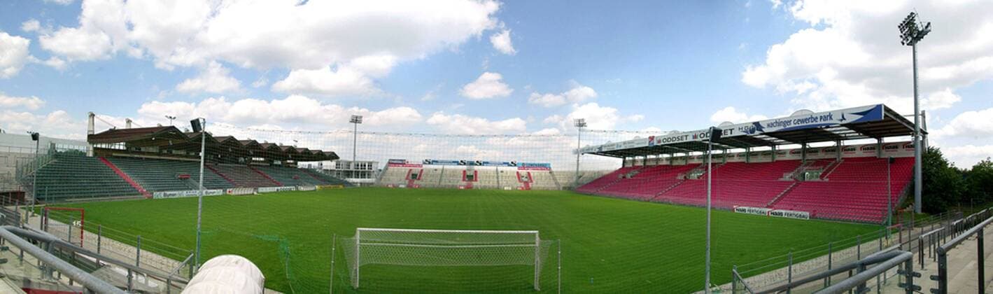 Fußball, Stadiongeschichte SpVgg Unterhaching Der Sportpark von Haching Fußball Herren Regionalliga Süd 2002 2003, 3. Liga, SpVgg Unterhaching Einzelbild Stadion am Sportpark Unterhaching