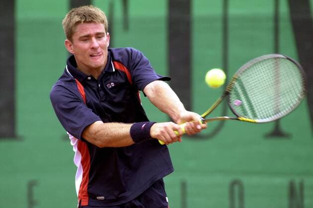 Michael Kohlmann (Oberhausen) - beidhändige Rückhand Tennis 2. BL Herren Nord 2002, Oberhausener THC Einzelbild Halle Westfalen