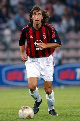 Andrea Pirlo (Milan) am Ball Fußball Herren Saisonvorbereitung 2002 2003, Serie A, 1. Italienische Liga, AC Mailand Einzelbild Triest