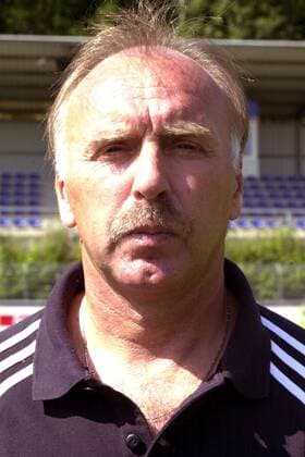 Trainer Klaus Scheer (Elversberg) Fußball Herren Regionalliga Süd, Saison 2002 2003, 3. Liga, SV 07 Elversberg, Vdig, Porträt Waldstadion an der Kaiserlinde Elversberg