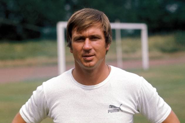 Trainer Josef Piontek (Düsseldorf) Fußball 1. BL Herren Saison 1975 1976, Fortuna Düsseldorf, Vorstellung, Präsentation, Pressetermin, Porträttermin, Porträt Düsseldorf