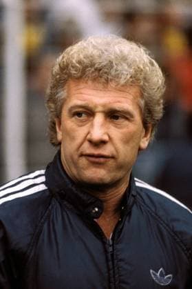 Trainer Karl-Heinz Feldkamp (BVB) Fußball 1. BL Herren Saison 1982 1983, Borussia Dortmund Porträt Westfalenstadion Dortmund