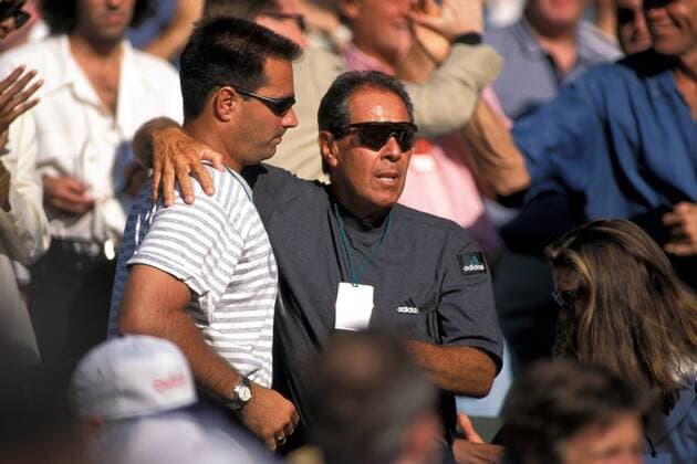Nick Bollettieri (re.) und Mike de Palmer (beide USA) zufrieden auf der Tribüne Tennis Herren All England Championships 1995, Grand Slam, ATP-Tour, Vdia Gruppe Wimbledon London